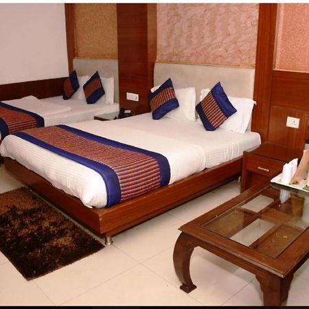Capital O 6408 Hotel Delhi Heart Nowe Delhi Zewnętrze zdjęcie