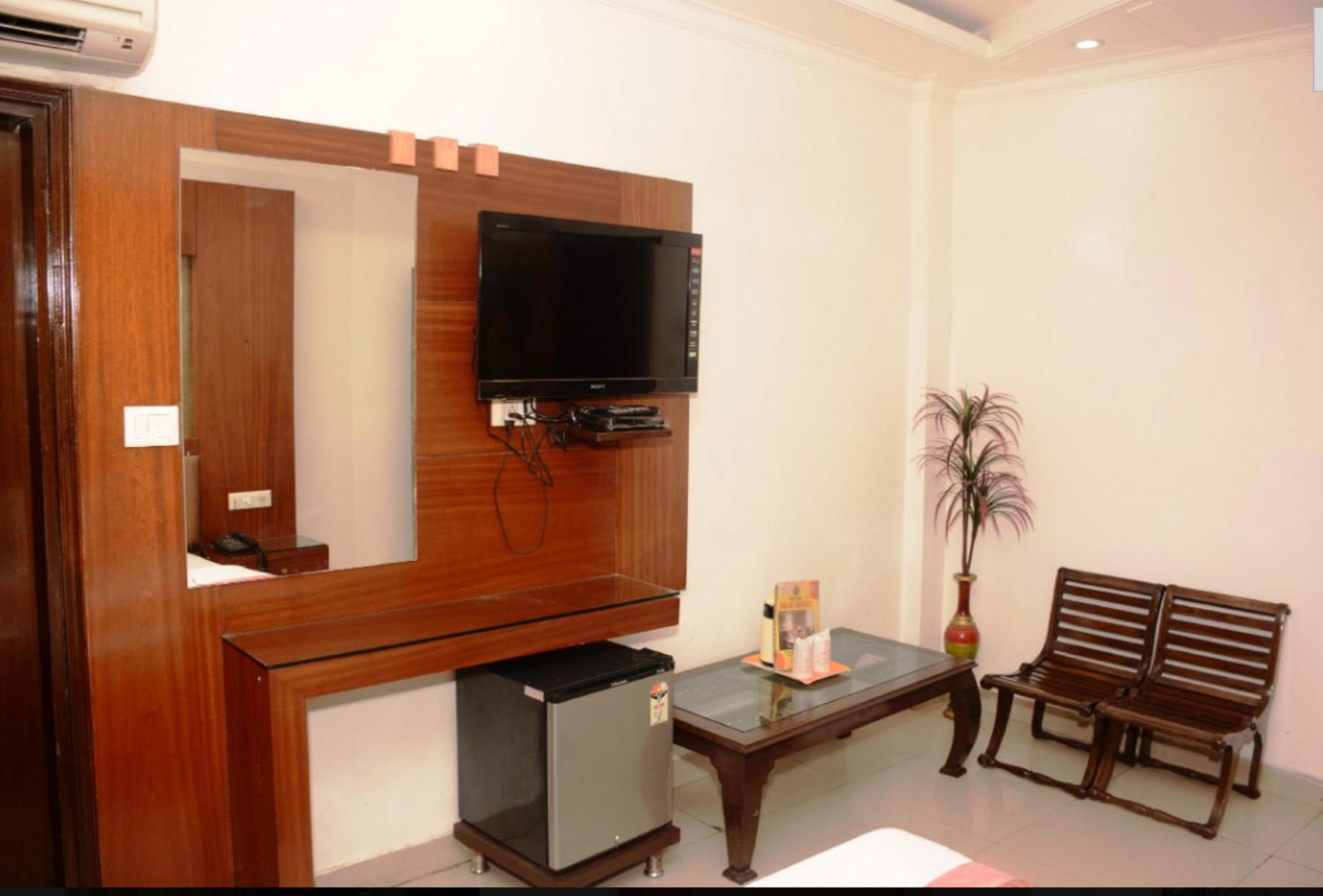 Capital O 6408 Hotel Delhi Heart Nowe Delhi Zewnętrze zdjęcie