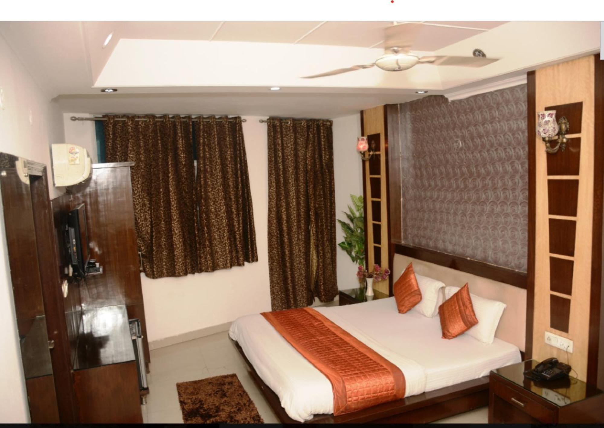 Capital O 6408 Hotel Delhi Heart Nowe Delhi Zewnętrze zdjęcie