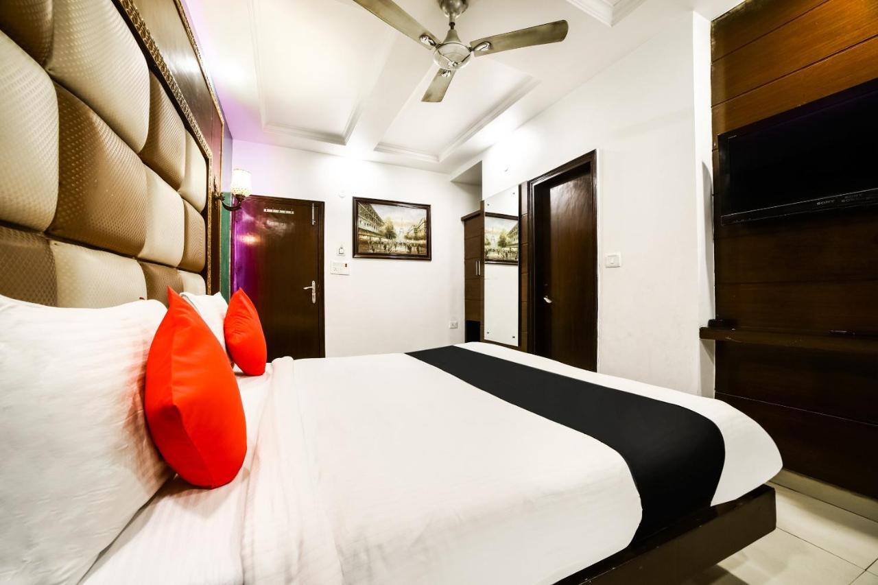 Capital O 6408 Hotel Delhi Heart Nowe Delhi Pokój zdjęcie